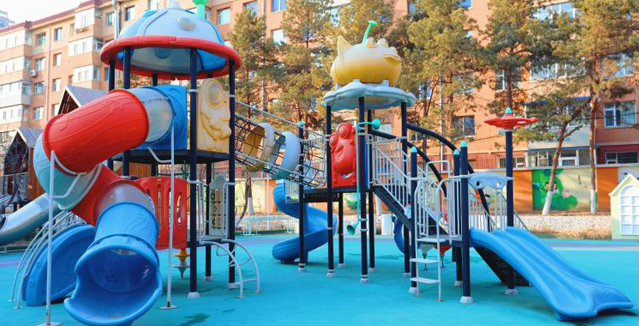 Multifunctional Outdoor Playground
