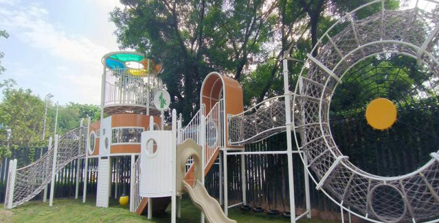 Vibrant Design Outdoor Playground