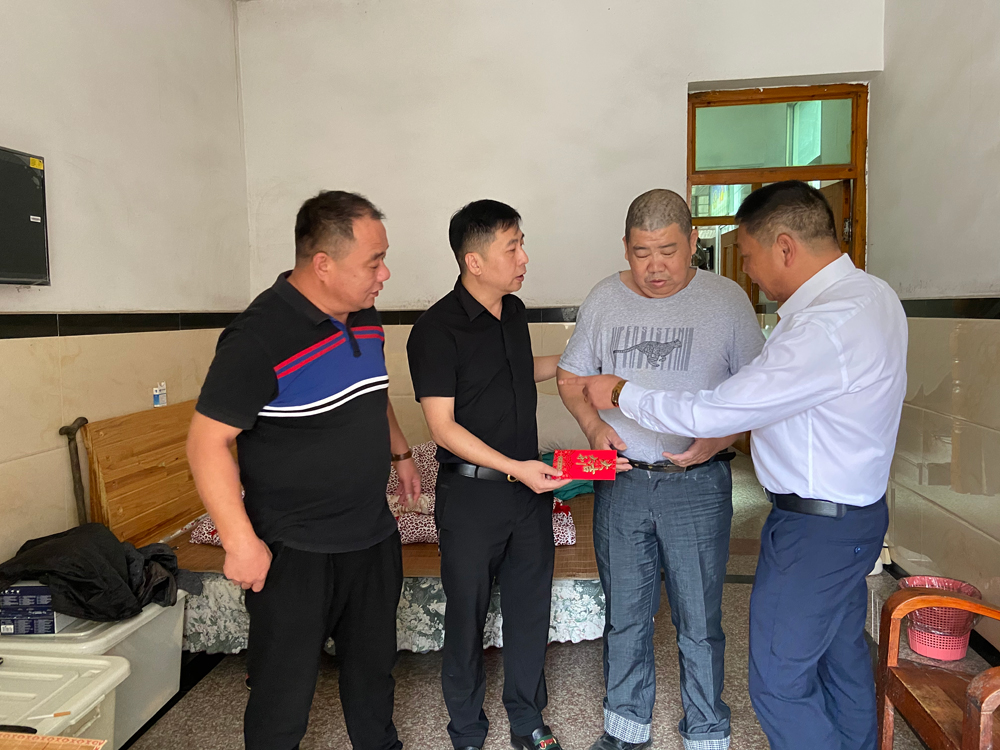 Caring About Community Construction and Providing Financial Assistance to the Elderly