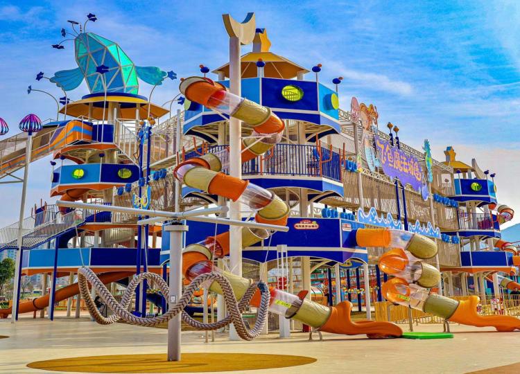 Ocean-Themed Large-Scale Playground