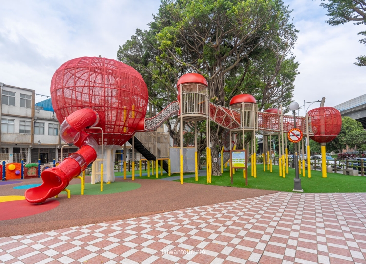 Red Apple Theme Playground