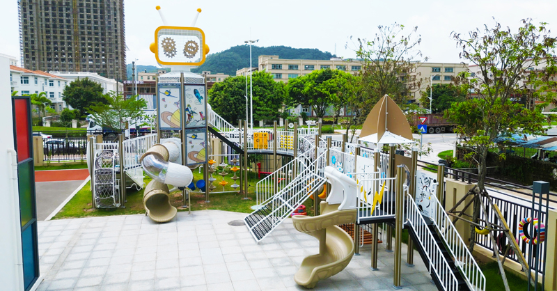 Robot-Shaped Kindergarten Playground