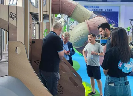 Welcome Our Friends Visit Yonglang Showroom