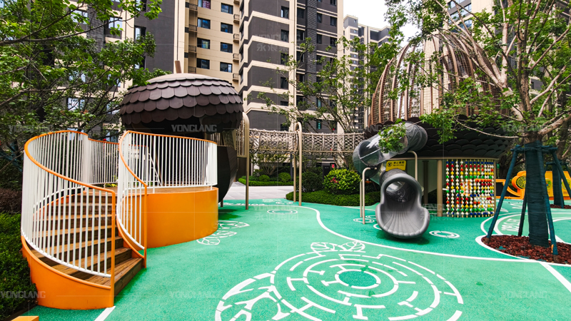 Energetic Outdoor Space Experience