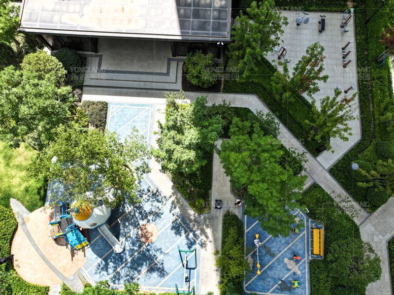 Rocket Style Eye-catching Outdoor Playground