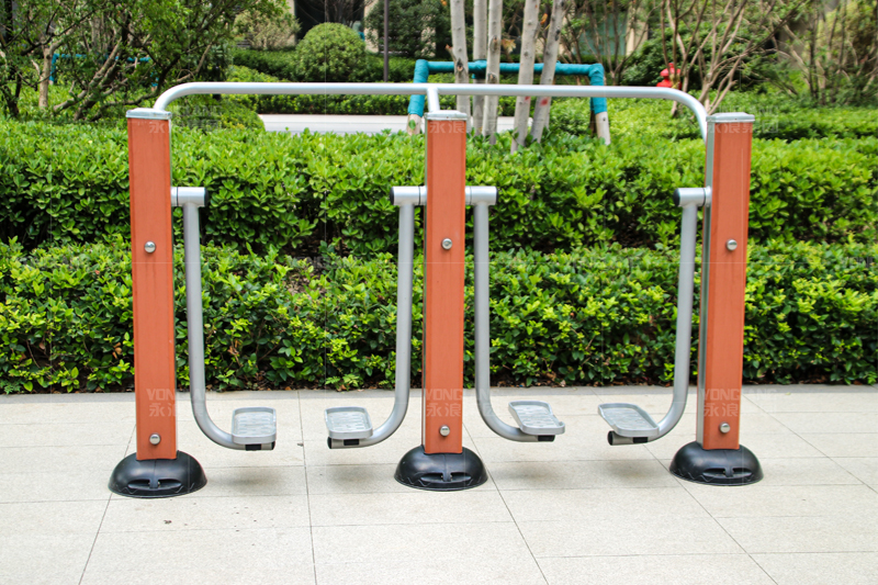 Rocket Style Eye-catching Outdoor Playground