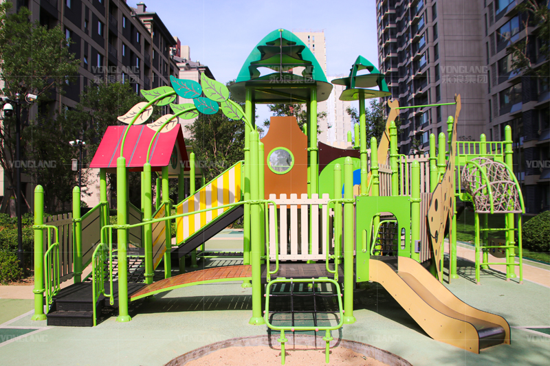 The Friendly Giraffe: Yonglang's Natural Play Spot