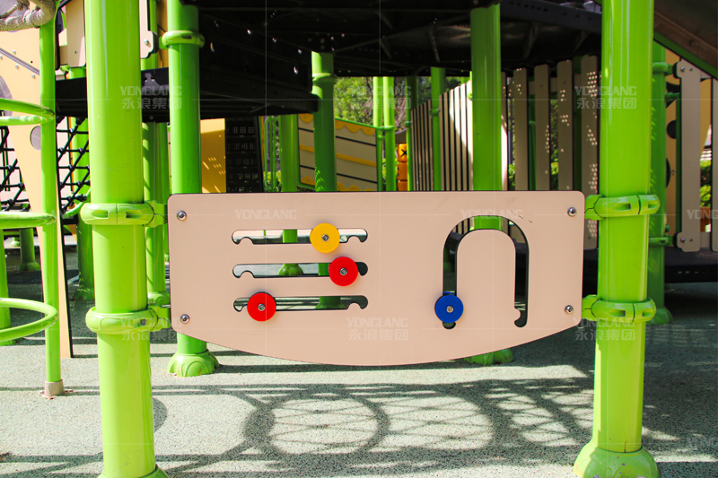 The Friendly Giraffe: Yonglang's Natural Play Spot