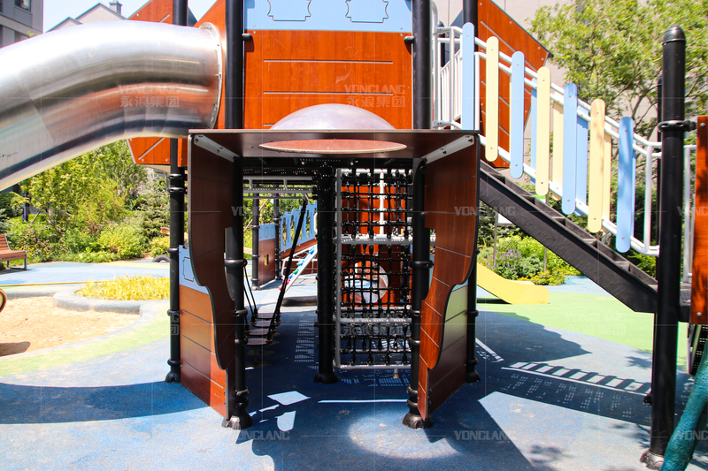 Voyage Play Ship: Safe Nautical Explorations