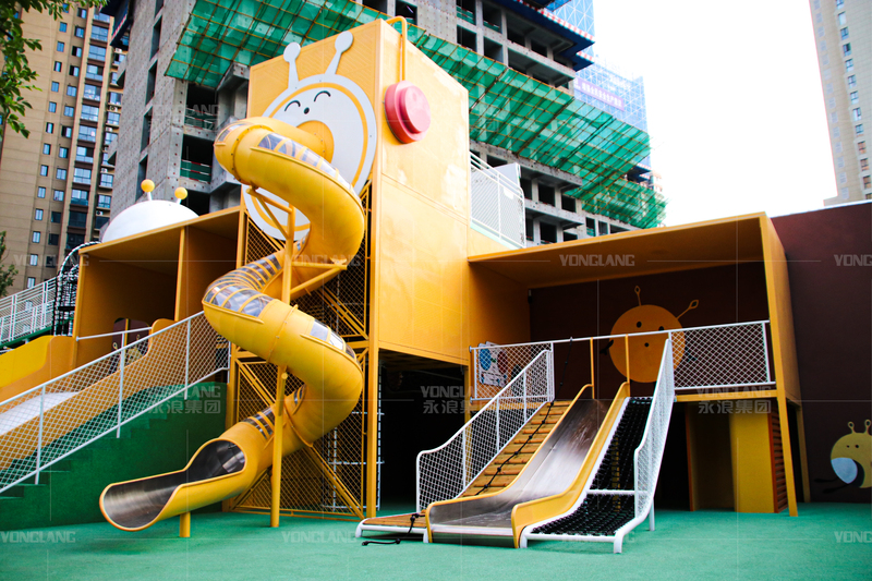 Yonglang's Craftsmanship: A Multi-Layered Play Haven