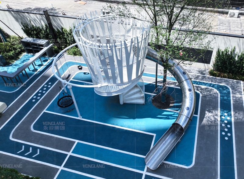 Yonglang's Outdoor Playground: Stylish Adventure Hub